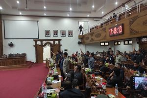 Dari 50 Kursi, Hanya 13 Anggota DPRD Pati yang Acungkan Tangan Setuju Pemakzulan Bupati Sudewo 