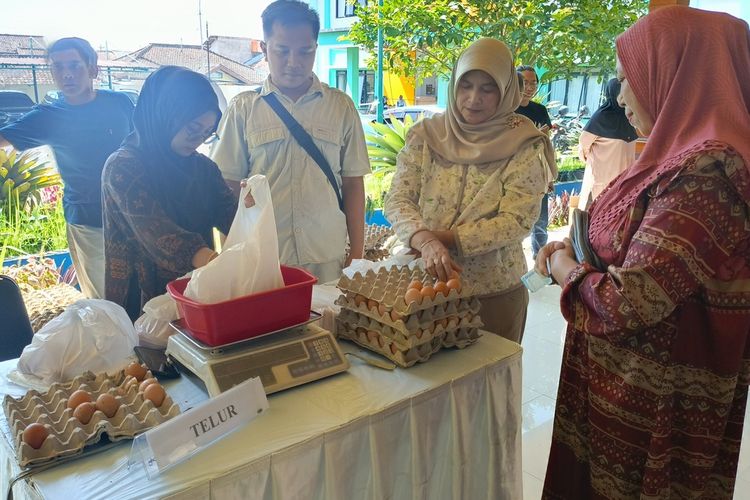 Sembako Mahal akibat Inflasi, Bupati Bandung Genjot Operasi Pasar Murah Bersubsidi ke Desa
