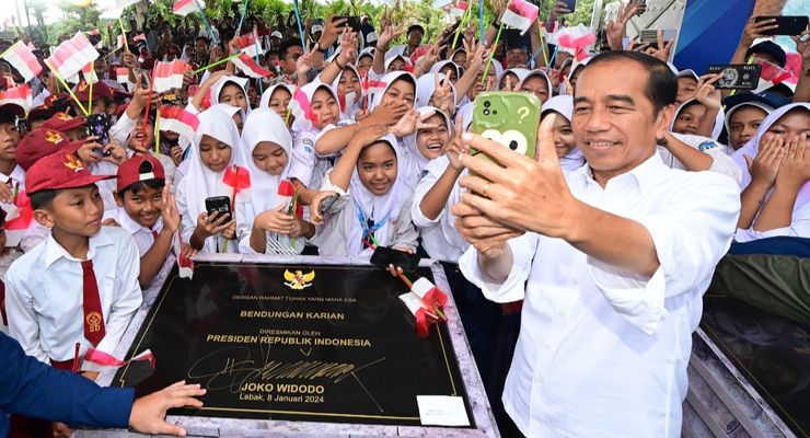 Presiden Jokowi Banjir Kritik Usai Minta Format Debat Pilpres Diubah