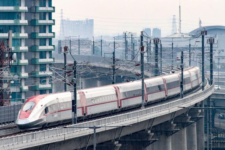 Ilustrasi kereta cepat Whoosh. Ini cara beli tiket kereta cepat Whoosh.
