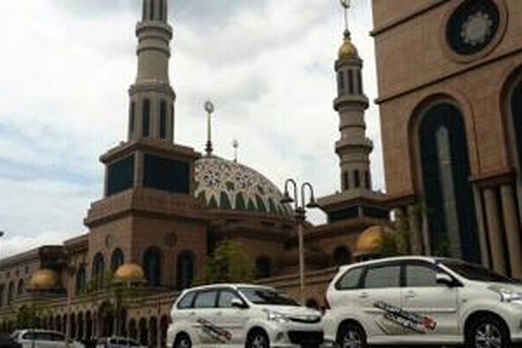 Islamic Center Samarinda, masjid masjid terbesar kedua di Indonesia.