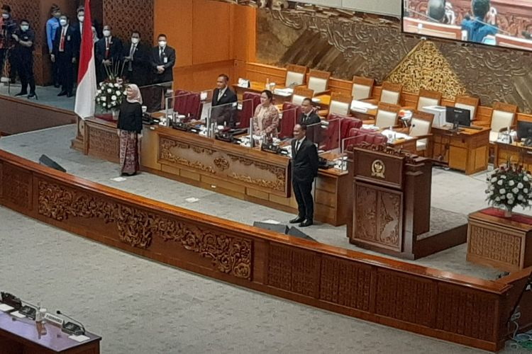 Dua anggota BPK RI Periode 2022-2027 Isma Yatun dan Haerul Saleh disahkan oleh DPR dalam rapat paripurna, Selasa (29/3/2022)