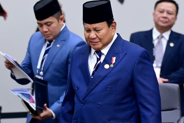 Presiden Prabowo Subianto dalam APEC Economic Leaders’ Meeting (AELM) sesi ke-2 di Hwabaek International Convention Centre (HICO), Gyeongju, Republik Korea, Sabtu (1/11/2025).