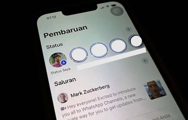 Daftar status WhatsApp yang berubah jadi mirip Story IG karena terdapat fitur baru saluran WhatsApp.