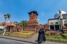 4 Tips Ziarah ke Makam Sunan Kudus, Jangan Siang