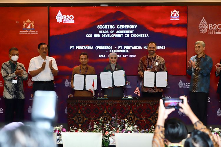 PT Pertamina (Persero) serta ExxonMobil menandatangani HoA untuk memperkuat kerja sama dekarbonisasi kejar target mol emisi 2060 di Nusa Dua, Bali, Minggu (13/11/2022). 

