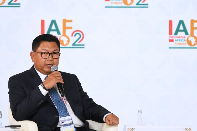 Direktur Utama Bank Mandiri Darmawan Junaidi saat menjadi panelis dalam Indonesia-Africa Forum (IAF) 2024 yang berlangsung di Bali pada 1-3 September 2024.