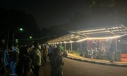 Dipadati Pengunjung, Kebun Binatang Ragunan Jadi Magnet Baru Wisata Malam Jakarta