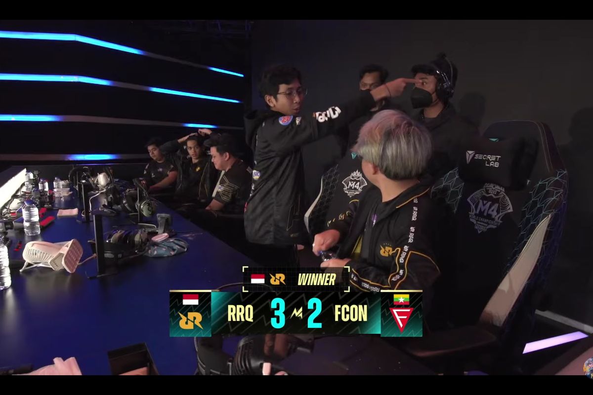 Hasil pertandingan RRQ Hoshi vs Falcon Esports di Lower Bracket Knockout Stage M4 World Championship.