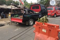 Sejumlah Tiang di Tangerang Selatan Patah, Kabel Ultilitas Berserakan
