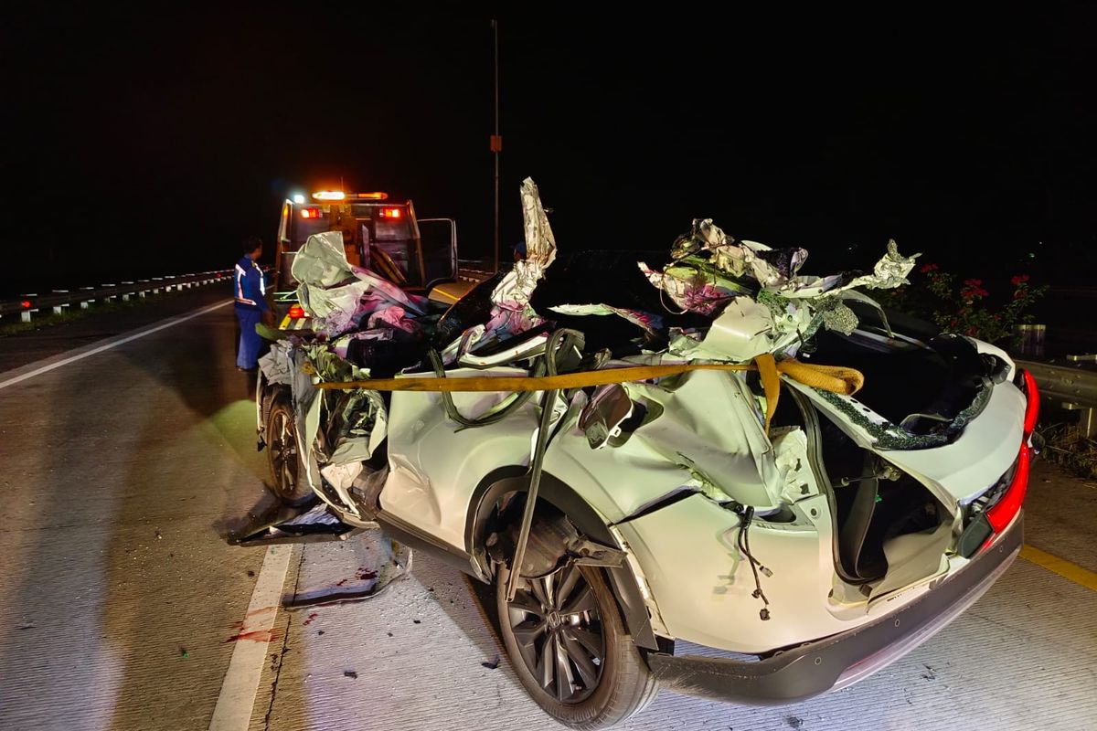 Kondisi mobil Honda HRV yang menabrak truk di Tol Medan Tebing Tinggi, Kamis (9/5/2024) malam 