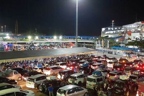 H-2 Lebaran, Pelabuhan Merak Terus Dipadati Pemudik, Polisi Berlakukan Buka Tutup Jalan