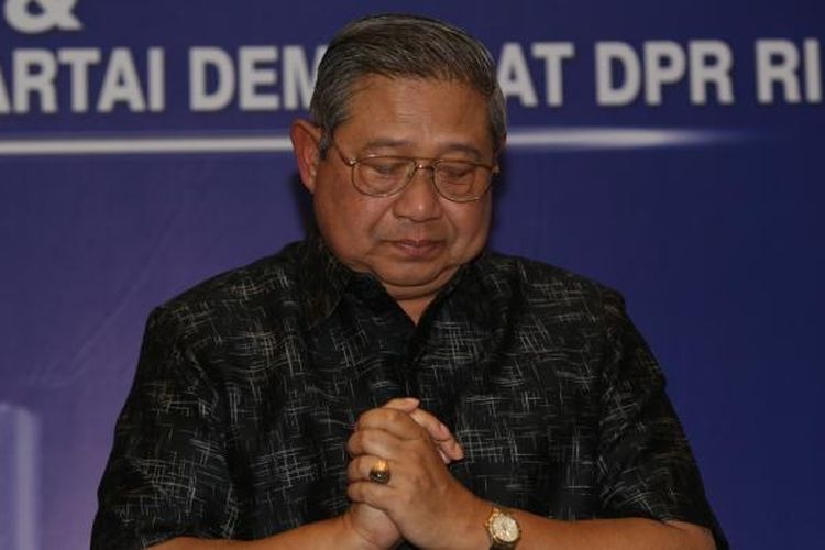 Ketua Umum Partai Demokrat, Susilo Bambang Yudhoyono berbicara kepada wartawan di Wisma Proklamasi, Jakarta Pusat, Rabu (1/2/2017). Susilo Bambang Yudhoyono memberi penjelasan soal tuduhan terkait komunikasinya dengan Ketua Majelis Ulama Indonesia Maruf Amin terkait sikap keagamaan MUI mengenai kasus penistaan agama yang menjerat Gubernur non-aktif DKI Jakarta Basuki Tjahaja Purnama atau Ahok.