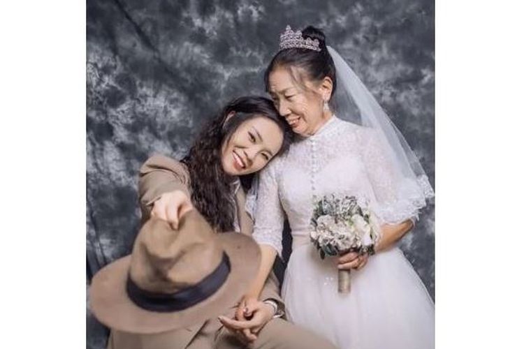 Ma Er dan Chen Ziaolian berpose dalam berbagai gaya dalam sesi foto pengantin yang dilakukan.