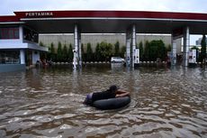 BERITA FOTO: Dampak Banjir di Jakarta Minggu Kemarin