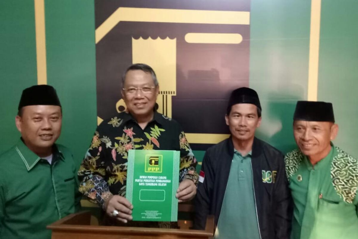 Wakil Wali Kota Tangerang Selatan Benyamin Davnie mendaftarkan diri menjadi bakal calon wali kota Tangerang Selatan ke PPP yang telah membuka penjaringan sejak Rabu (9/10/2019). 