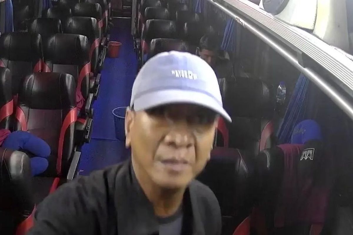Tangkapan layar pelaku pencuri di dalam bus AKAP PO Bali Trans