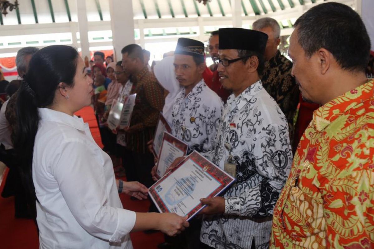 Menteri Koordinator Pembangunan Manusia dan Kebudayaan (Menko PMK) Puan Maharani melakukan kunjungan kerja ke Boyolali, Sabtu (10/11/18)