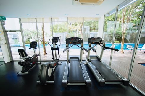 8 Peralatan Gym yang Ramah Ruangan untuk Membantu Tetap Bugar di Rumah