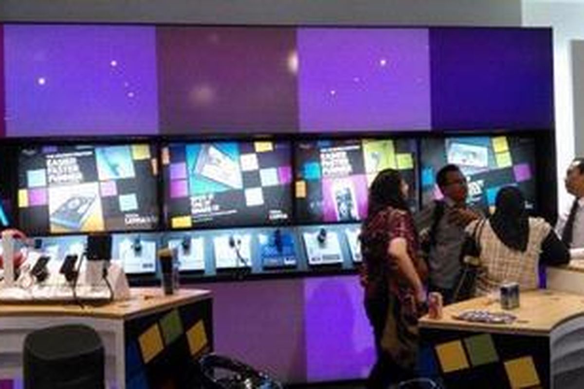 Suasana di Lumia Store, Senayan City, Jakarta
