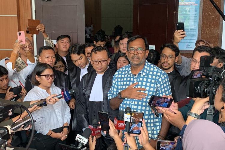 Majelis Hakim Pengadilan Negeri (PN) Jakarta Timur menyatakan Haris Azhar dan Fatia tak bersalah dalam kasus pencemaran nama baik Luhut, Senin (8/1/2024). 