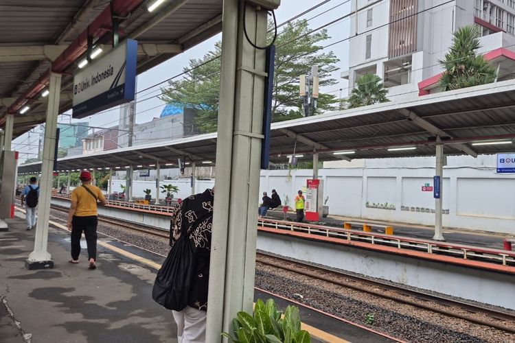 Perjalanan KRL Bogor-Jakarta Kembali Normal, Penumpukan Penumpang di Stasiun UI Terurai