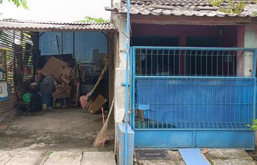 Kondisi kediaman rumah Sony Rizal Taihitu di Perumahan Mekarsari Permai 2, Tambun Selatan, Kabupaten Bekasi, Rabu (8/2/2023). Terlihat, rumah dari sopir taksi online yang diduga dibunuh oleh anggota Densus 88 itu sepi dari aktivitas.
