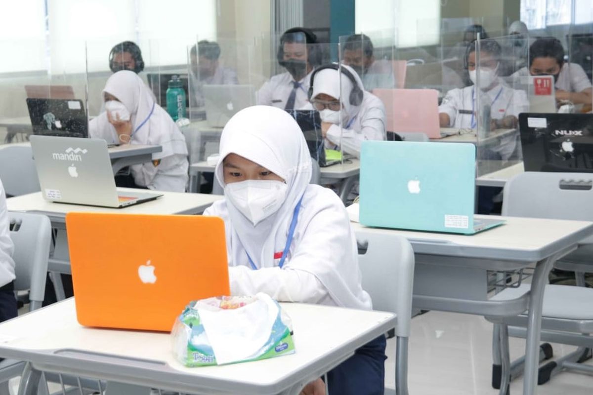 Para calon siswa SMA Pradita Dirgantara ketika mengikuti seleksi pusat.