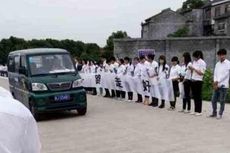 Pengusaha China Paksa Karyawan Hadiri Pemakaman Mertuanya