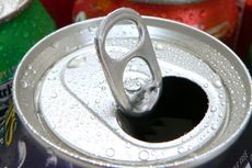 Ancaman Zat Pemicu Kanker dalam Minuman Soda