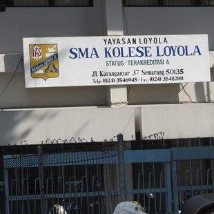 SMAS KOLESE LOYOLA