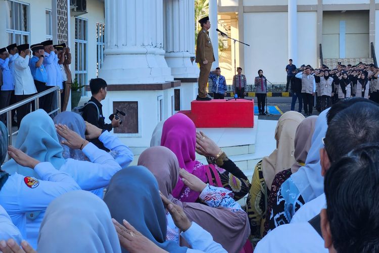 Haji 2026 Hadir dengan Kebijakan Baru, Kartu Nusuk Dibagikan di Asrama Haji Embarkasi