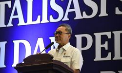 Ditanya Soal Salam Empat Jari, Zulkifli Hasan: Insya Allah 14 Februari Satu Putaran