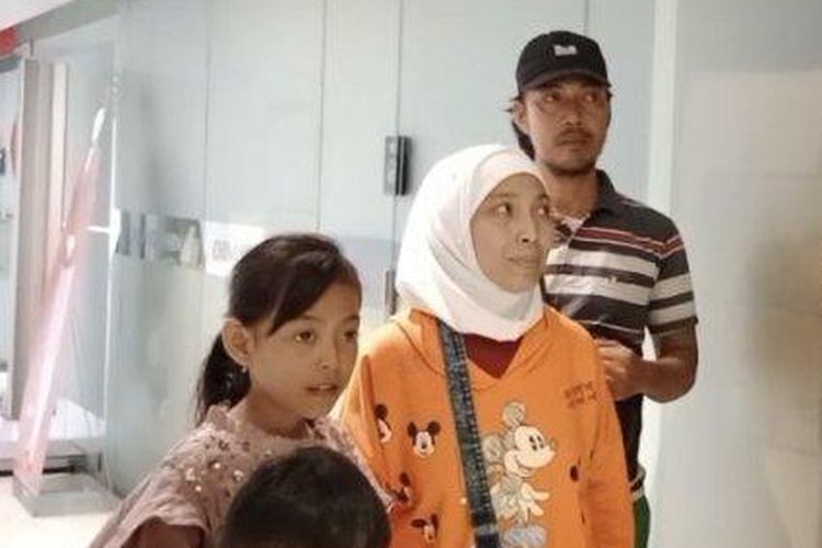 Masiroh (baju oranye) saat tiba di Indonesia, Senin (29/4/2024).