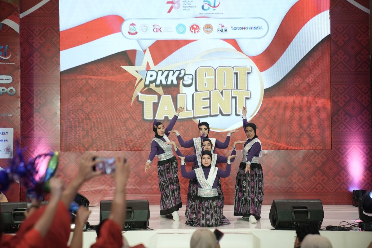 Dinas Koperasi dan Usaha Kecil Menengah (Diskop dan UKM) Kota Makassar berkolaborasi dengan Tim Penggerak Pembinaan Kesejahteraan Keluarga (TP-PKK) Kota Makassar menggelar SMES Expo 2023.
