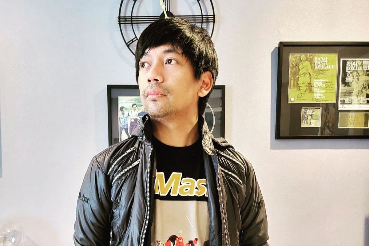 Rian D'Masiv buktikan teori konspirasi soal suaranya yang mirip dengan Momo eks Geisha.