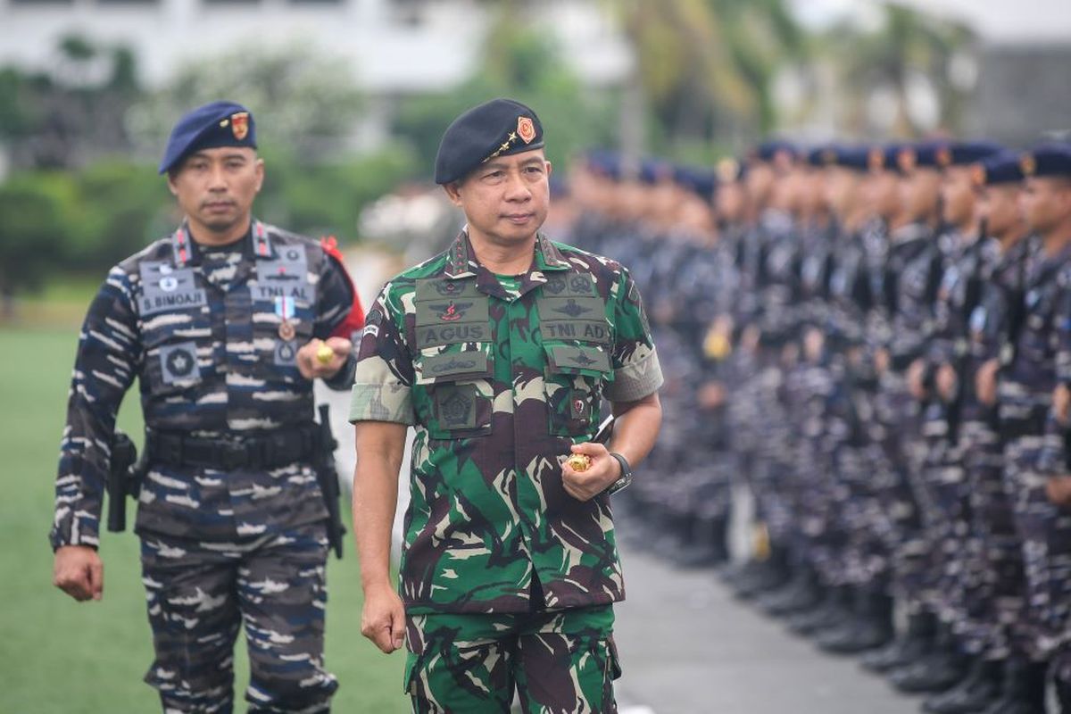 Panglima TNI Jenderal TNI Agus Subiyanto melakukan rotasi dan mutasi 86 perwira tinggi (pati) TNI dari tiga matra.