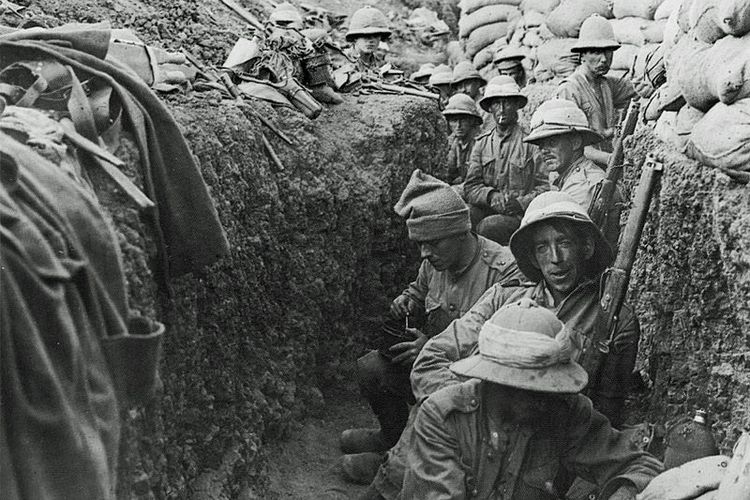 Beginilah kondisi pasukan Inggris dari kesatuan Royal Irish Fusiliers di parit-parit Gallipoli pada September 1915. 