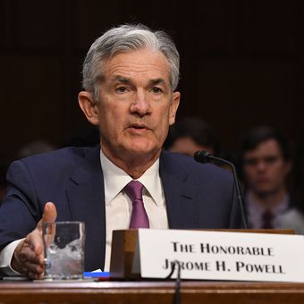 Gubernur dan Ketua Federal Reserve Jerome Powell. 