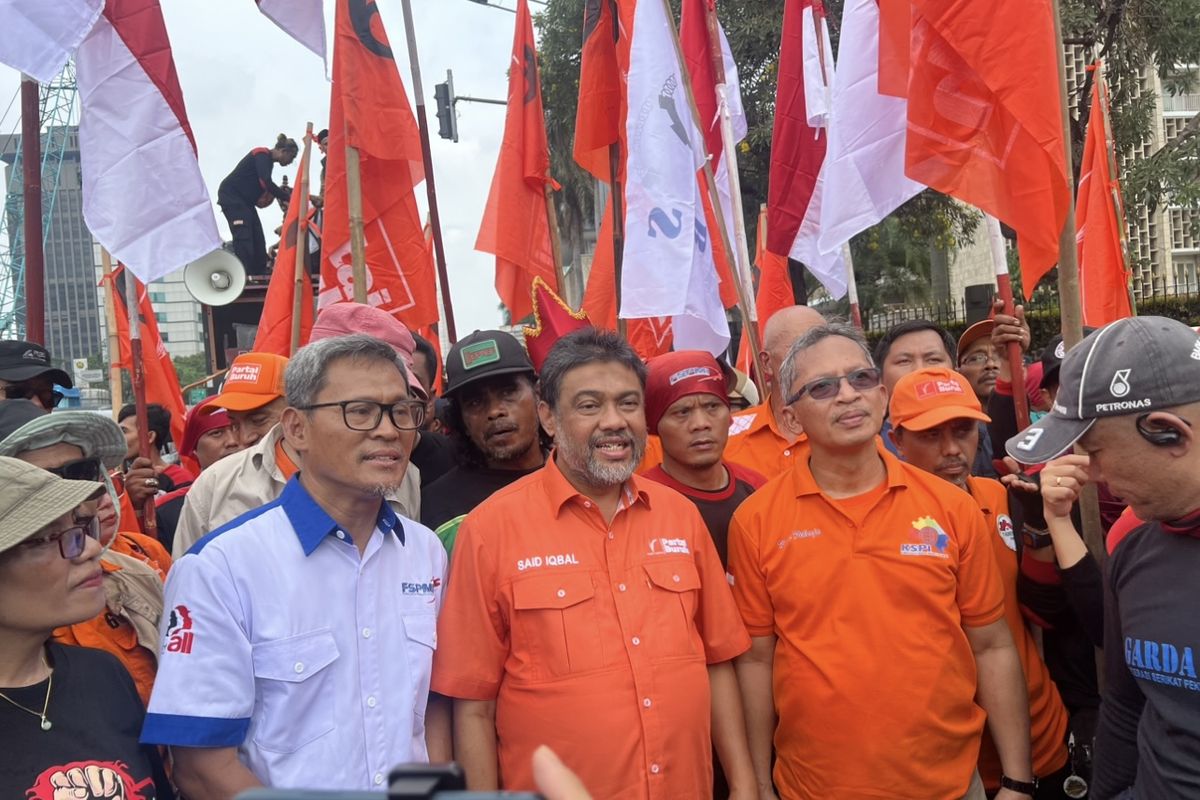 Pada perayaan Hari Buruh Internasional, Presiden Partai Buruh, Said Iqbal berharap kepada Presiden terpilih Prabowo Subianto mencabut Omnibus Law, Rabu (1/5/2024).
