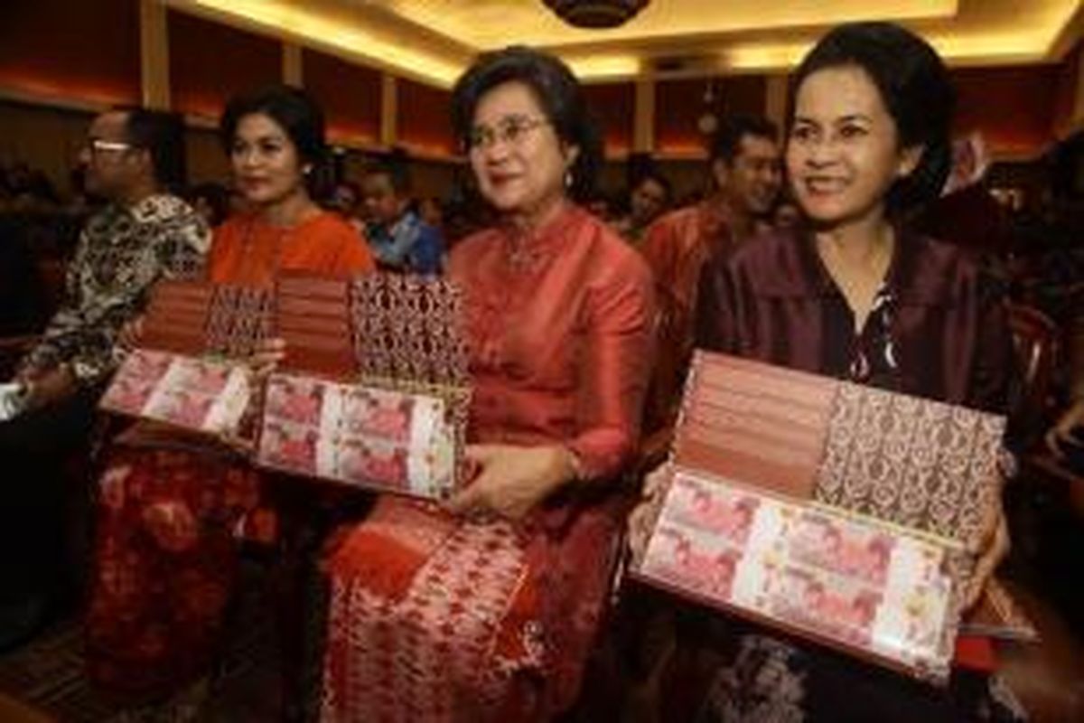 Uang bersambung yang diluncurkan Bank Indonesia, Senin (24/11/2014)