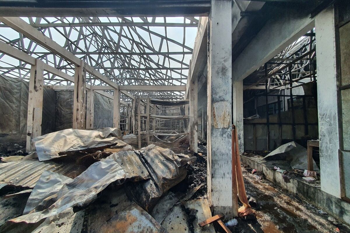 Pasar Trowono, Paliyan, Gunungkidul yang terbakar. Jumat (6/12/2024)