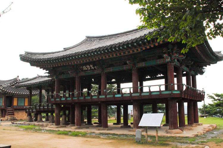 Cheongpung Cultural Heritage Complex menawarkan wisata sejarah dan alam yang menenangkan. 