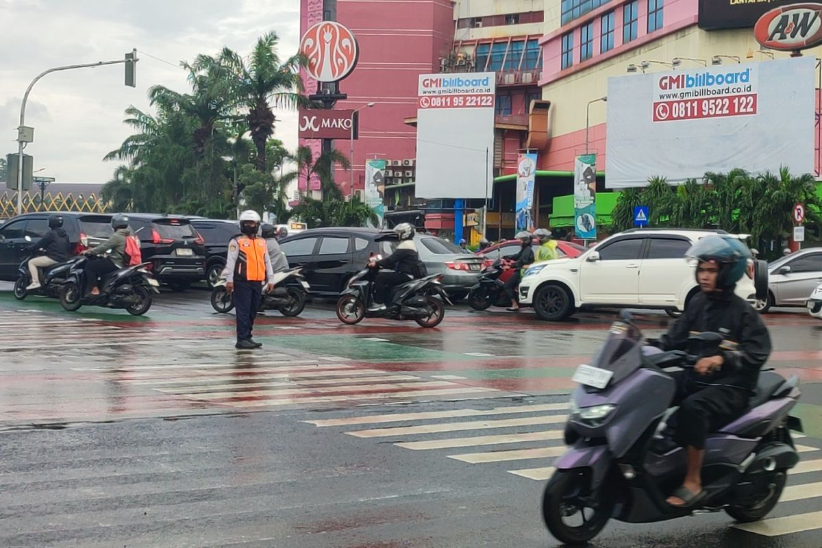 Tak Ada Tilang Manual, 1.138 Pelanggaran Lalin Terjadi di Persimpangan PGC dalam Sejam