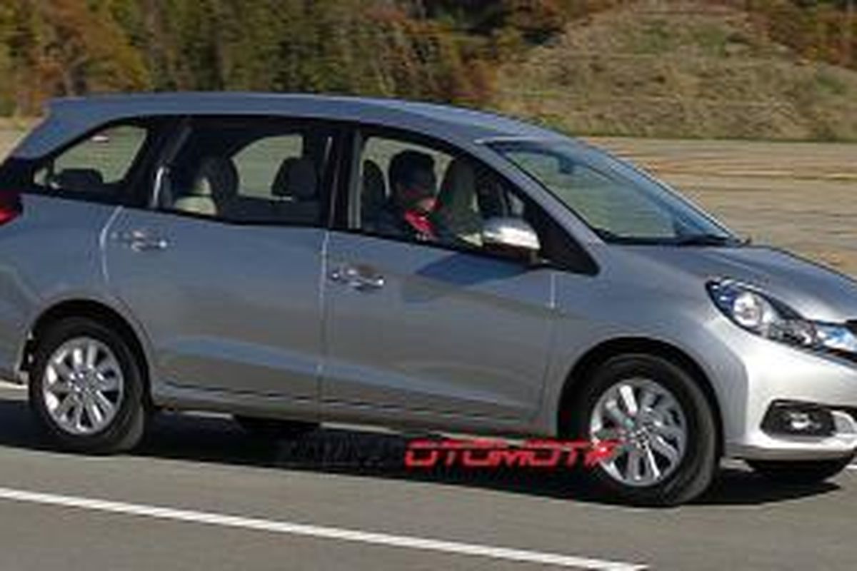 Honda Mobilio saat dites di Jepang