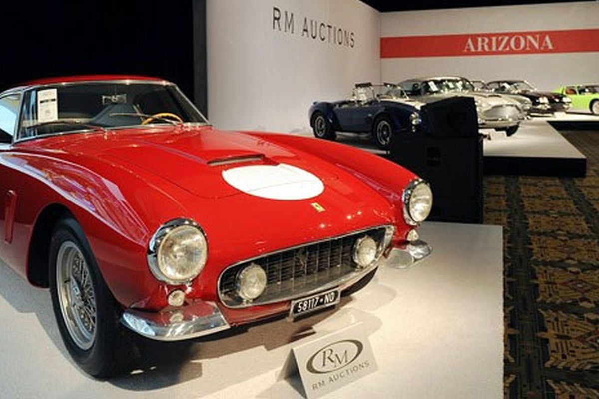 Ferrari 250 GT SWB Berlinetta 'Competizione' lansiran 1960 sampai 8,14 juta dollar AS (Rp 78,3 miliar).
