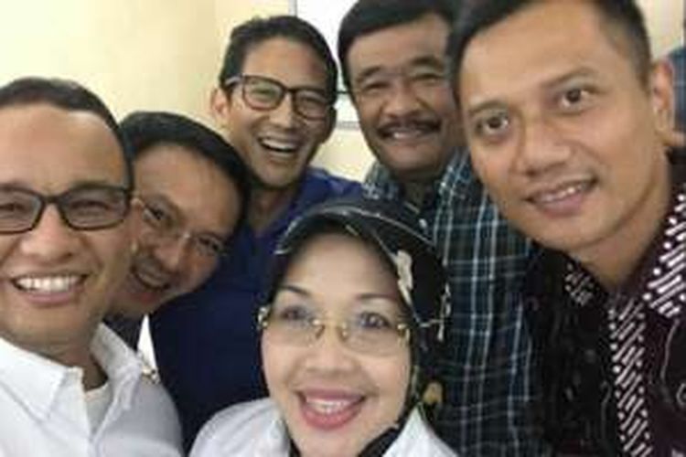 Tiga pasang calon gubernur dan wakil gubernur berfoto bersama di sela-sela pemeriksaan kesehatan di RS Mintoharjo, Jakarta, Sabtu (24/9/2016).