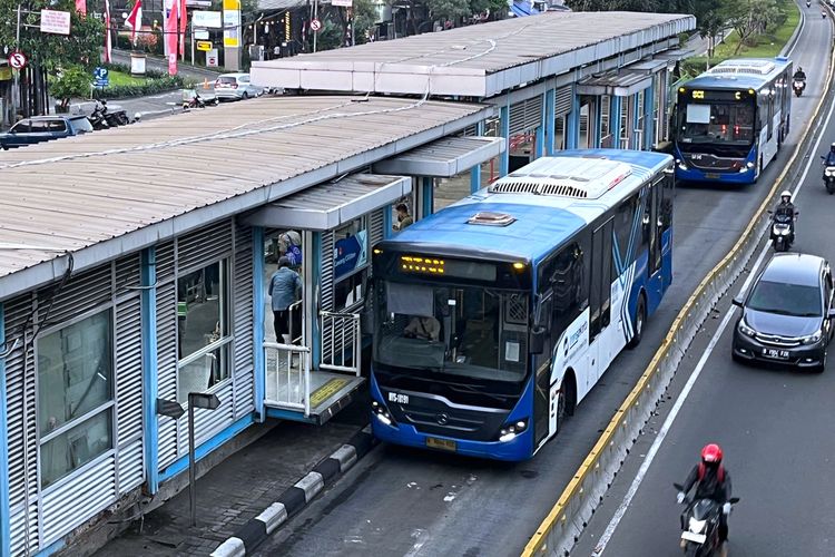 Harga tiket TransJakarta tanpa PSO subsidi.