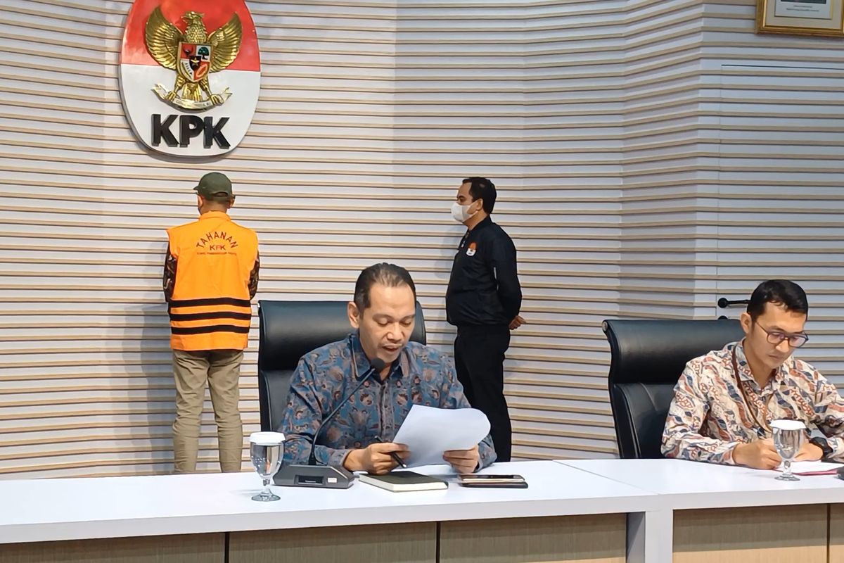 KPK Tahan Dirut PT Permana Putra Mandiri Ahmad Taufik terkait Korupsi APD Covid-19