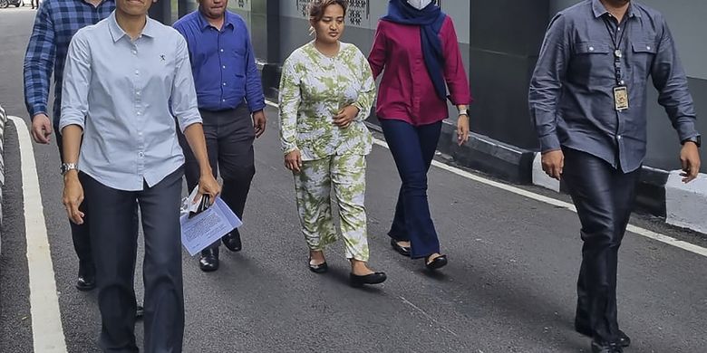 Berita Harian Lina-mukherjee-makan-babi Terbaru Hari Ini - Kompas.com